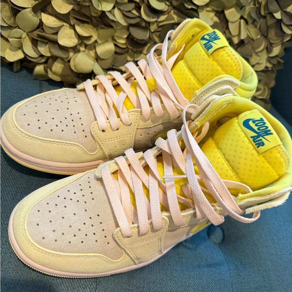 Nike Women’s Air Jordan 1 High Zoom Comfort 2 ‘Cintron Tint’ - Picture 2 of 10